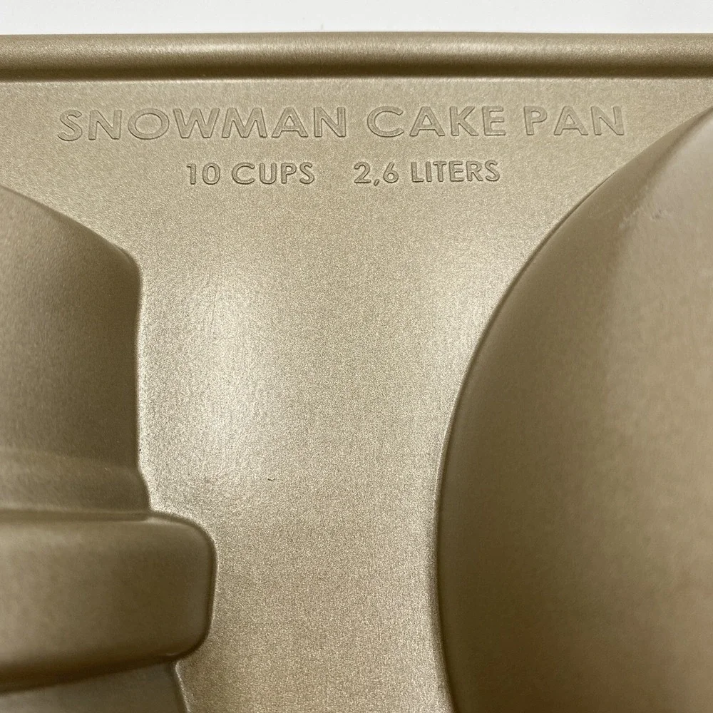 Williams Sonoma 3-D Snowman Cake Pan by Nordic Ware NEW in Box RETIRED
